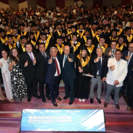 SABES celebra recertificación ISO y graduación